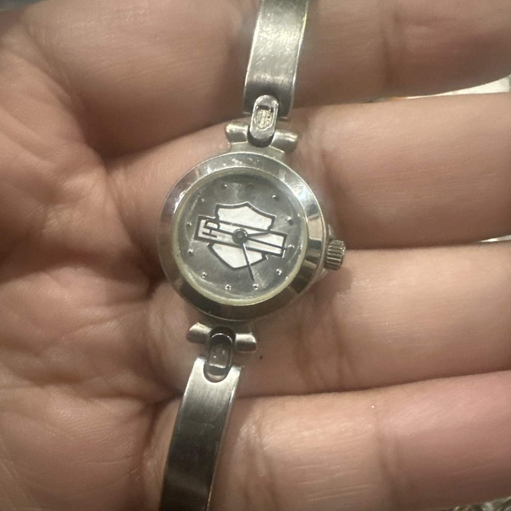 Harley Davidson Vintage Ladies Watch Stainless Steel Silver 20mm 76L109